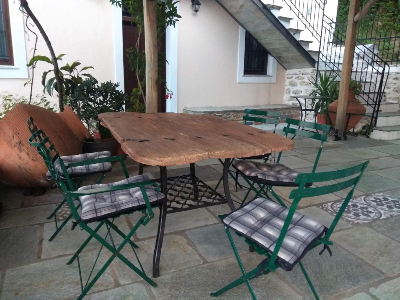 Sabouko Guest House Vizitsa Bagian luar foto